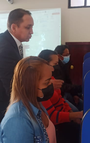 clases básicas de computación en Riobamba